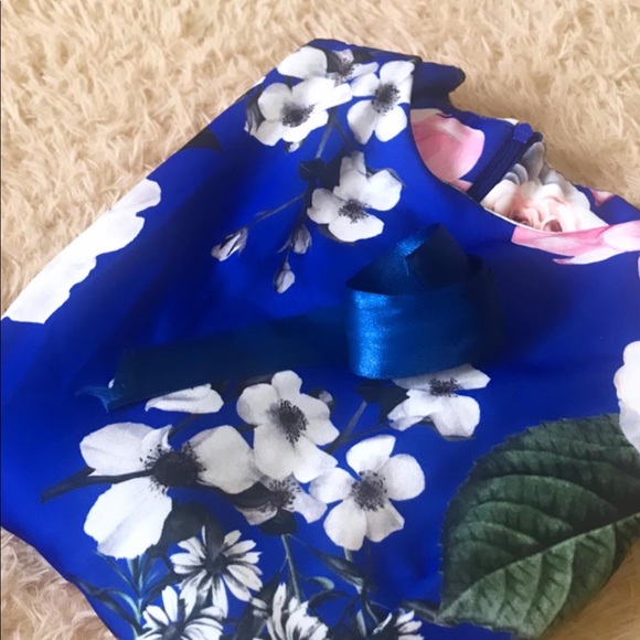 Beautiful floral dress - Picture 5 of 5